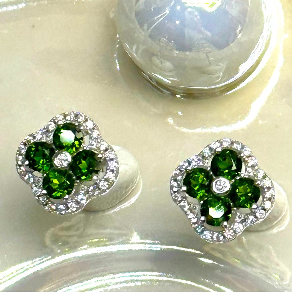 ED2 0.8CT Genuine Imperial Diopside GREEN CLOVER Earrings Rhodium Silver S925